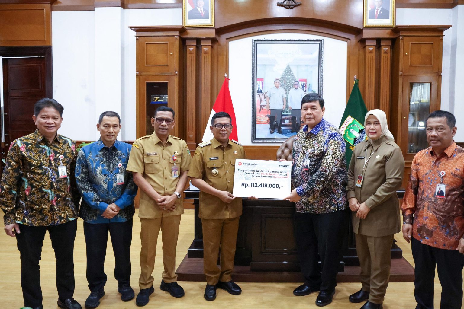 Bank Banten Serahkan Donasi Rp112,4 Juta untuk Korban Banjir di Sumatera