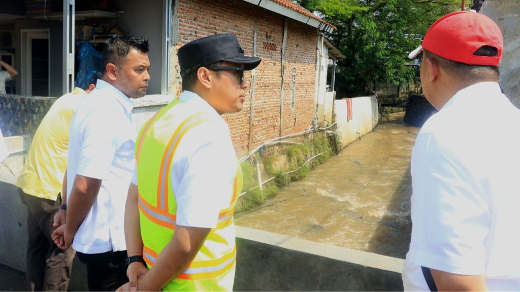 Hujan Ekstrem Picu Banjir, Pilar Turun ke Lapangan