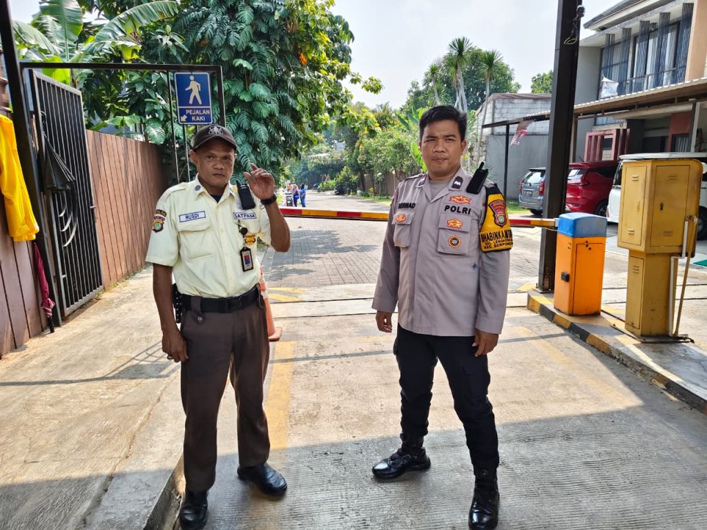 Jaga Kamtibmas, Polisi Tingkatkan Patroli Lingkungan di Lengkong Karya