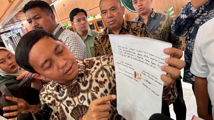 Raja Juli Antoni Buka Suara soal Amplop dari Bupati Kuansing