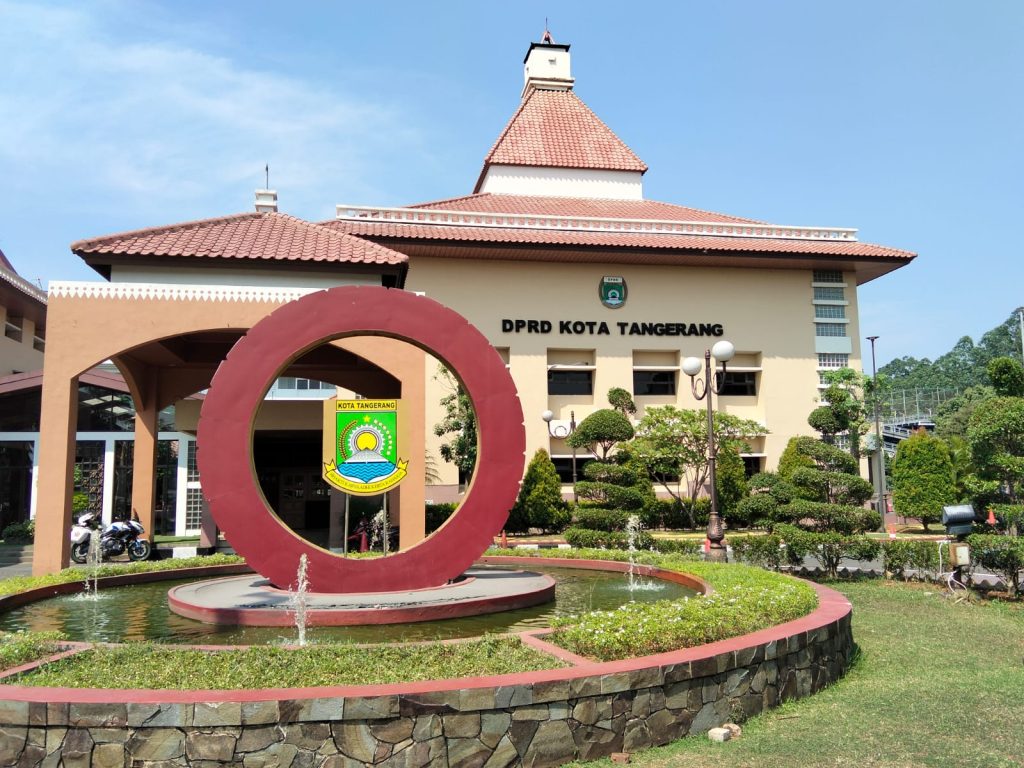 Kantor DPRD Kota Tangerang Jl Satria Sudirman No. 1, Kota Tangerang. Redaksi HARIAN MERDEKA.