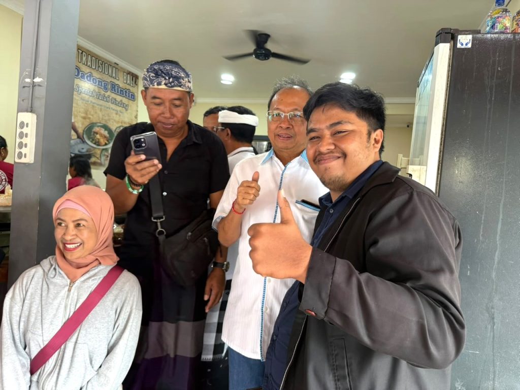 Peringati Tumpek Krulut, Gubernur Koster Ajak Warga Perkuat Budaya Kasih Sayang