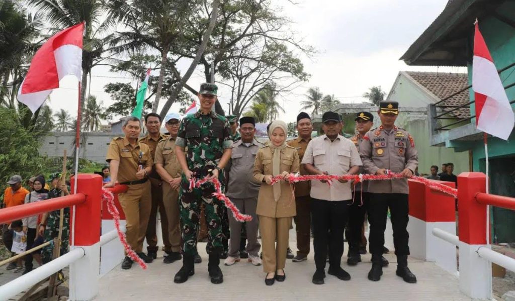 Kodim 0602 Serang Rampungkan Jembatan Perintis Garuda, Bupati Apresiasi TNI