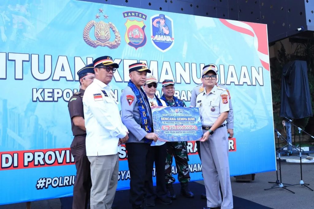 Kapolda Banten Salurkan Bantuan Rp250 Juta bagi Warga Terdampak Gempa NTT