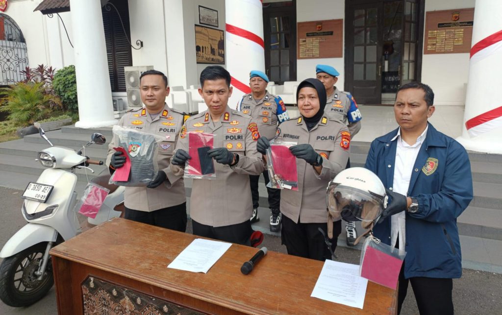 Jambret Ponsel Wisatawan di Lengkong Bandung Ditangkap Polisi