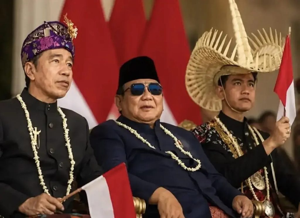 Satu Frame dengan Jokowi dan Gibran, Prabowo Dinilai Tunjukkan Komunikasi Politik yang Cair