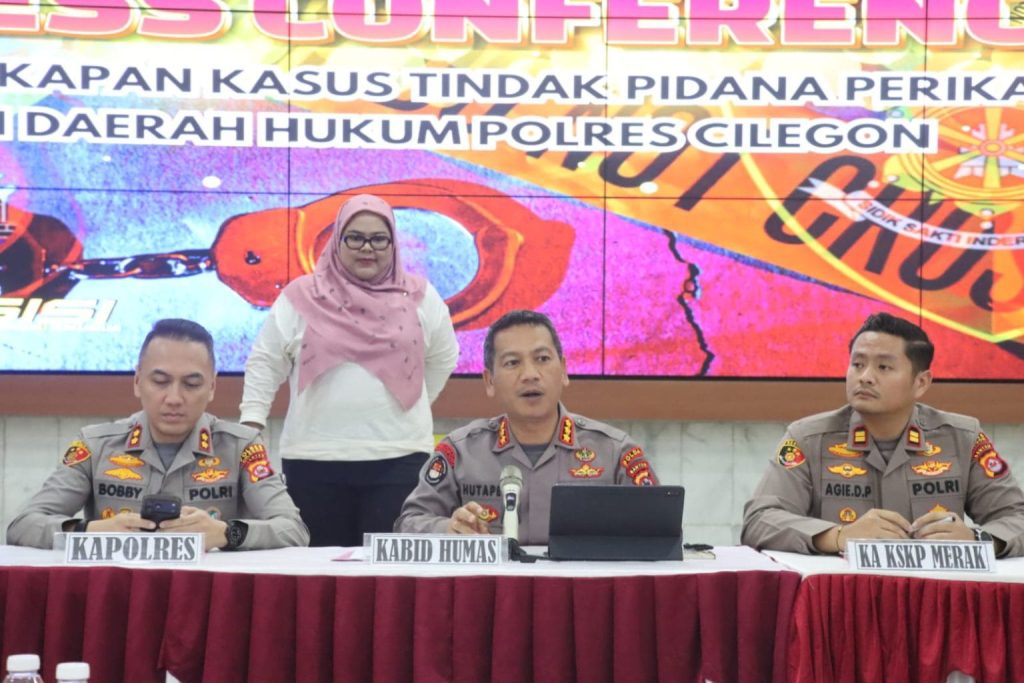 Polisi Gagalkan Penyelundupan 222 Ribu Benih Lobster di Pelabuhan Merak