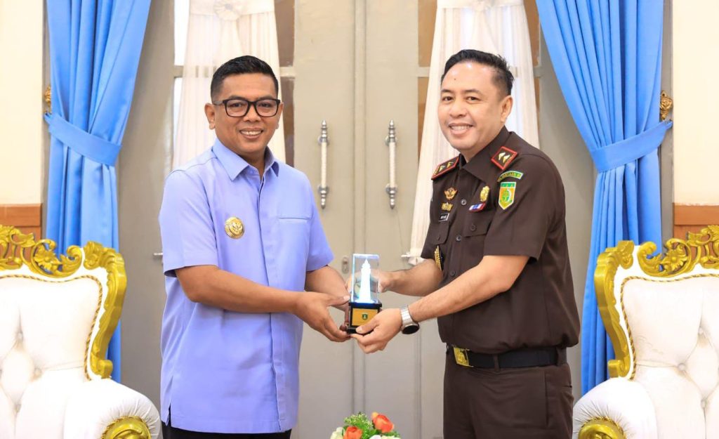 Gubernur Banten Andra Soni Bahas Pembangunan Daerah Bersama Kajati Hery Hermanus Horo