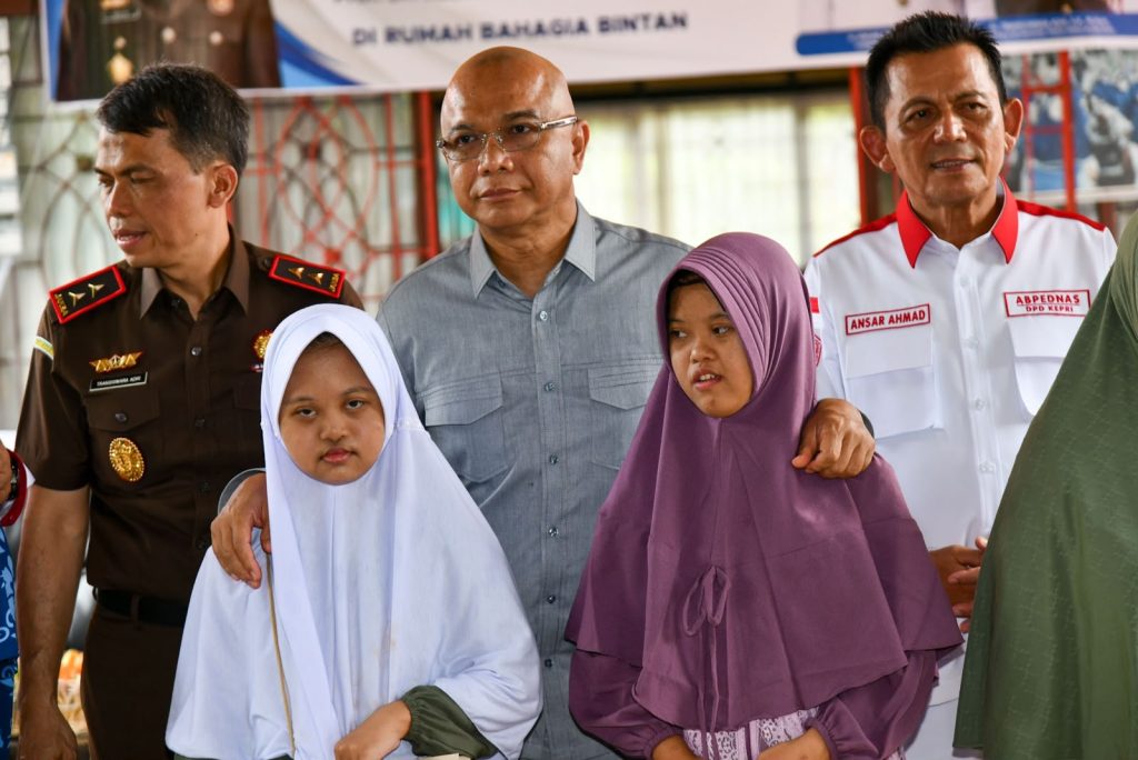 Reda Manthovani Tinjau Rumah Bahagia Bintan, Puji Perhatian Pemprov Kepri terhadap Lansia