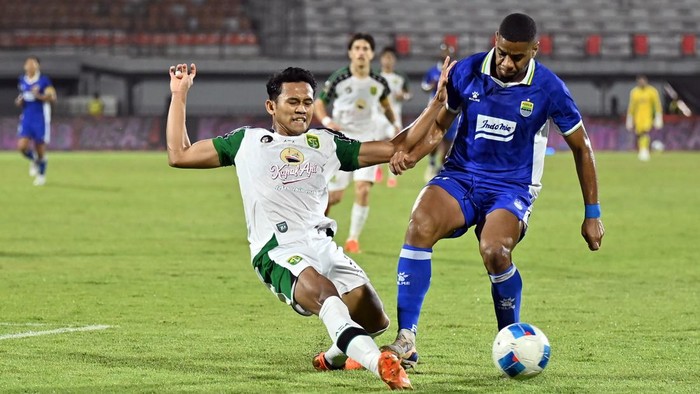 Takluk dari Persebaya Lewat Penalti, Igor Tolic Soroti Hal Positif Persib
