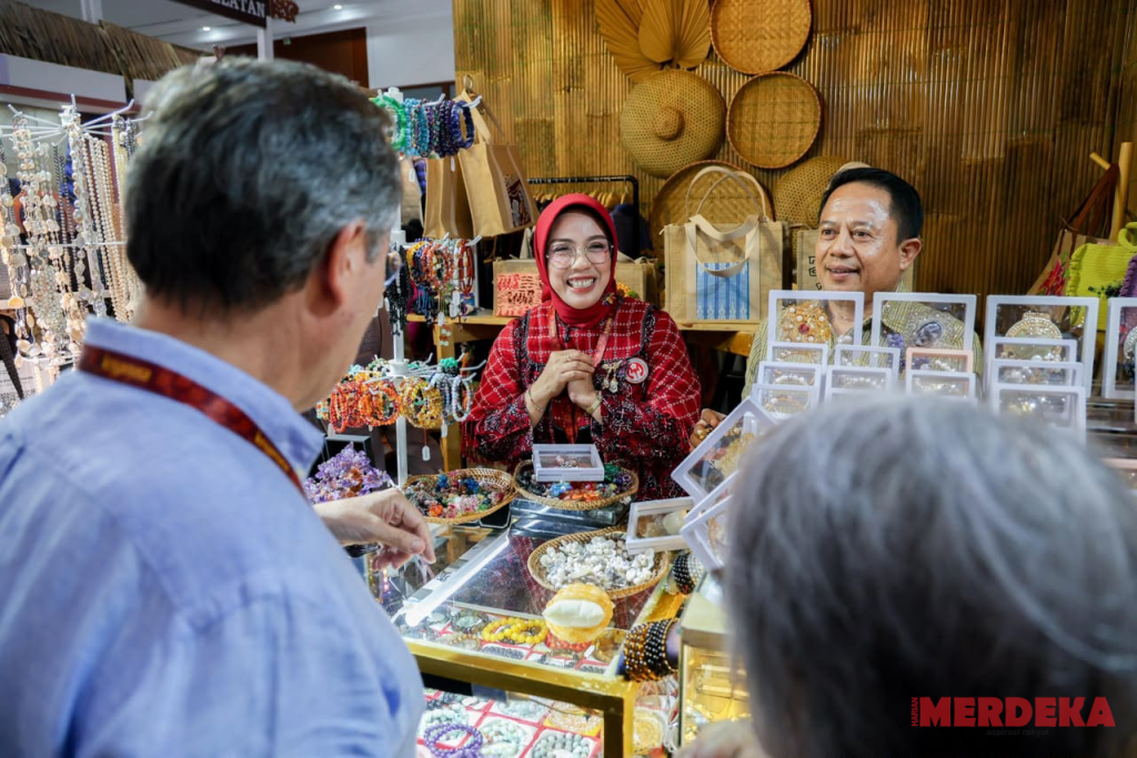 Tinawati Dorong Produk Kerajinan Banten Tembus Pasar Nasional dan Global