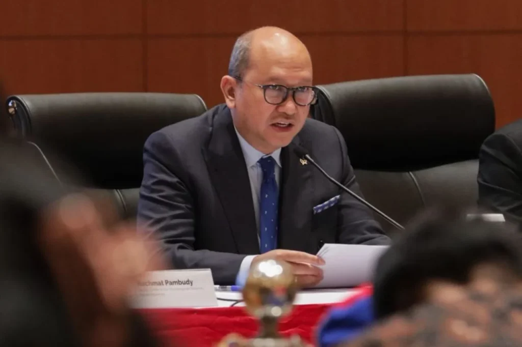Rosan Akan Bahas Setoran Dividen Danantara Rp120 Triliun dengan Suahasil