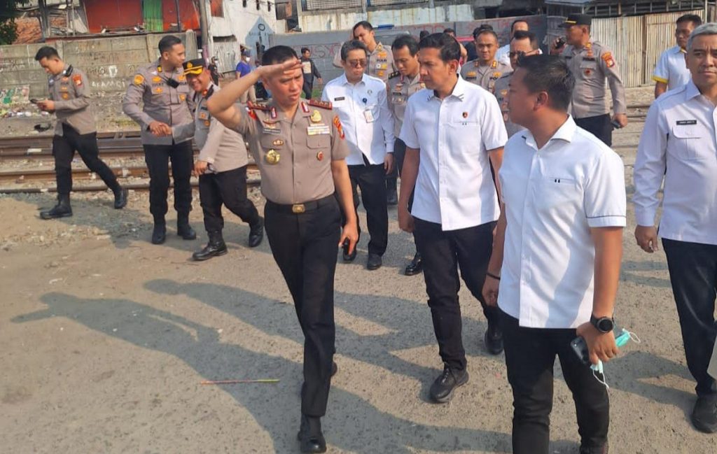 Sehari Menjabat, Kapolda Metro Jaya Dadang Hartanto Sidak Kampung Muara Bahari