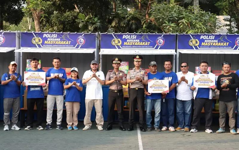 Polres Malang Bantu 10 Rombong UMKM Aremania, Targetkan Total 30 Unit