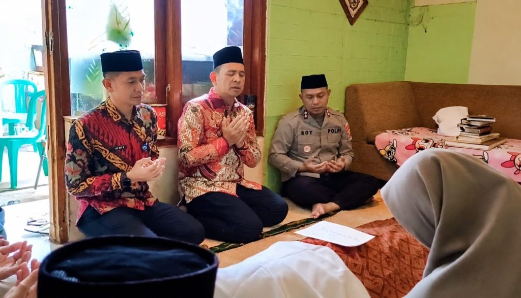 Sampaikan Belasungkawa, Kapolres Tangsel Kunjungi Keluarga Korban Ledakan