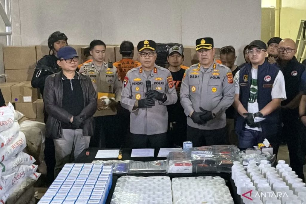 Pabrik Obat Keras Ilegal di Bandung Terbongkar, Polisi Sita Ratusan Ribu Butir Pil