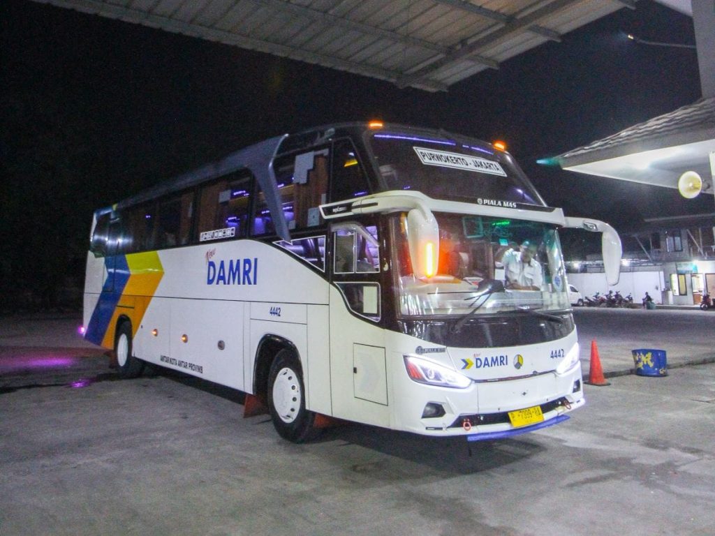 Kelangkaan BBM Melanda 16 Wilayah, DAMRI Koordinasi dengan Pertamina