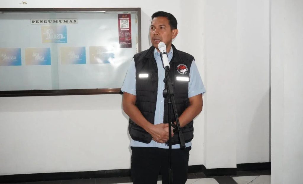 Polda Metro Jaya Amankan 8 Orang dalam Operasi Narkoba di Kampung Berlan